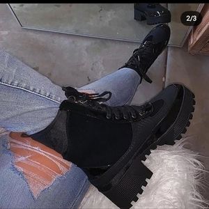 Never Worn Size 8Black Lace Up Winter Boots